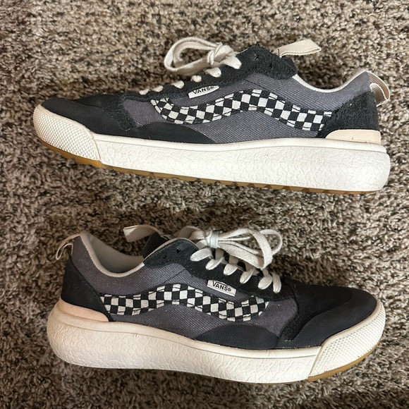 Vans Shoes - Vans Ultra Range Checkered Sneakers Suede 721356 Black White Women’s Sz 7.5